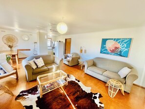 TV - "Salt Water" Holiday Home Ventnor - Phillip Island- Walk to Beach - Pet Friendly (Ventnor)