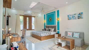 Desk, laptop workspace, free WiFi