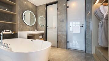 Suite, City View (Free Deliver Service to Canton Fair Complex During Canton Fair) | Bathroom | Hair dryer, slippers, towels, shampoo