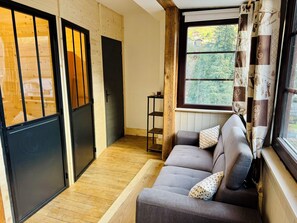 Living area - Rental apartment with closed kitchen near thermal center (Brides-les-Bains)