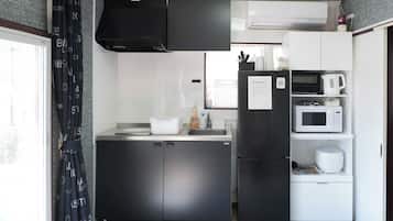 Apartment | Private kitchen | Fridge, microwave, oven, stovetop
