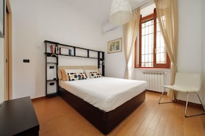1 chambre, fer et planche à repasser, lit parapluie, Wi-Fi gratuit