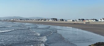Charming Cottage Apartment-1 minute from Beach