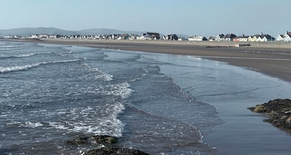 Charming Cottage Apartment-1 minute from Beach