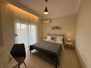 4 bedrooms, in-room safe, iron/ironing board, travel cot