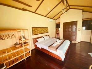 Executive Chalet | 1 bedroom, iron/ironing board