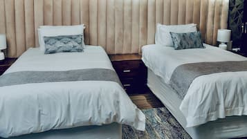 Kamar Twin Deluks | Seprai katun Mesir, seprai premium, dan selimut bulu angsa