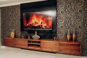60-centimeters smart-tv med kabelkanaler