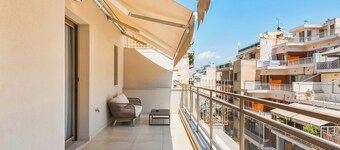 Limehome Piraeus Iris