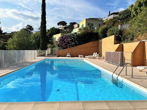 Quiet house on the Côte d'Azur