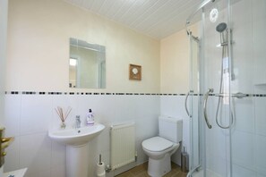 Hair dryer, towels - Caledonia by the Sea (Saltcoats)