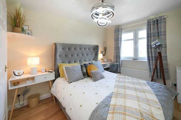 2 bedrooms, iron/ironing board, free WiFi, bed sheets