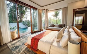 1 Schlafzimmer, Zimmersafe, Schreibtisch, laptopgeeigneter Arbeitsplatz