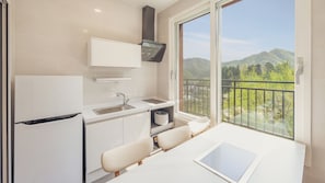 Basic Room, 1 Bedroom (Laonhaje Room 401(BBQ/Pool₩50k)) | 1 bedroom, free WiFi - Gapyeong Laonjena Pool Villa (Gapyeong)