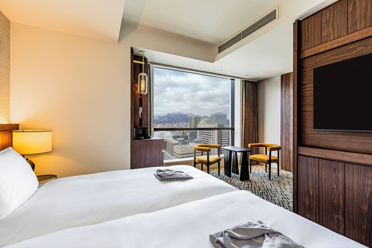 Phòng 2 giường đơn Deluxe, không hút thuốc (Hollywood Twin, Lounge Access) | Bộ đồ giường cao cấp, chăn bông, két bảo mật tại phòng 