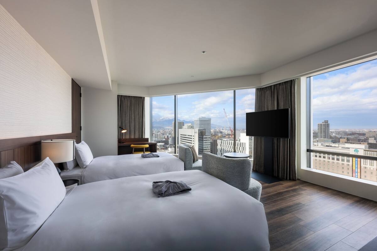 Phòng 2 giường đơn Deluxe, không hút thuốc, góc (Lounge Access) | Bộ đồ giường cao cấp, chăn bông, két bảo mật tại phòng 