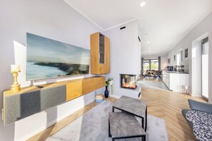 TV connectée, cheminée