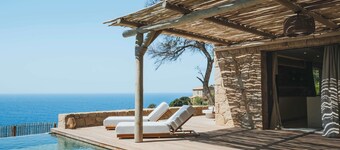 Luxury Villa Saleccia Beach access through the maquis