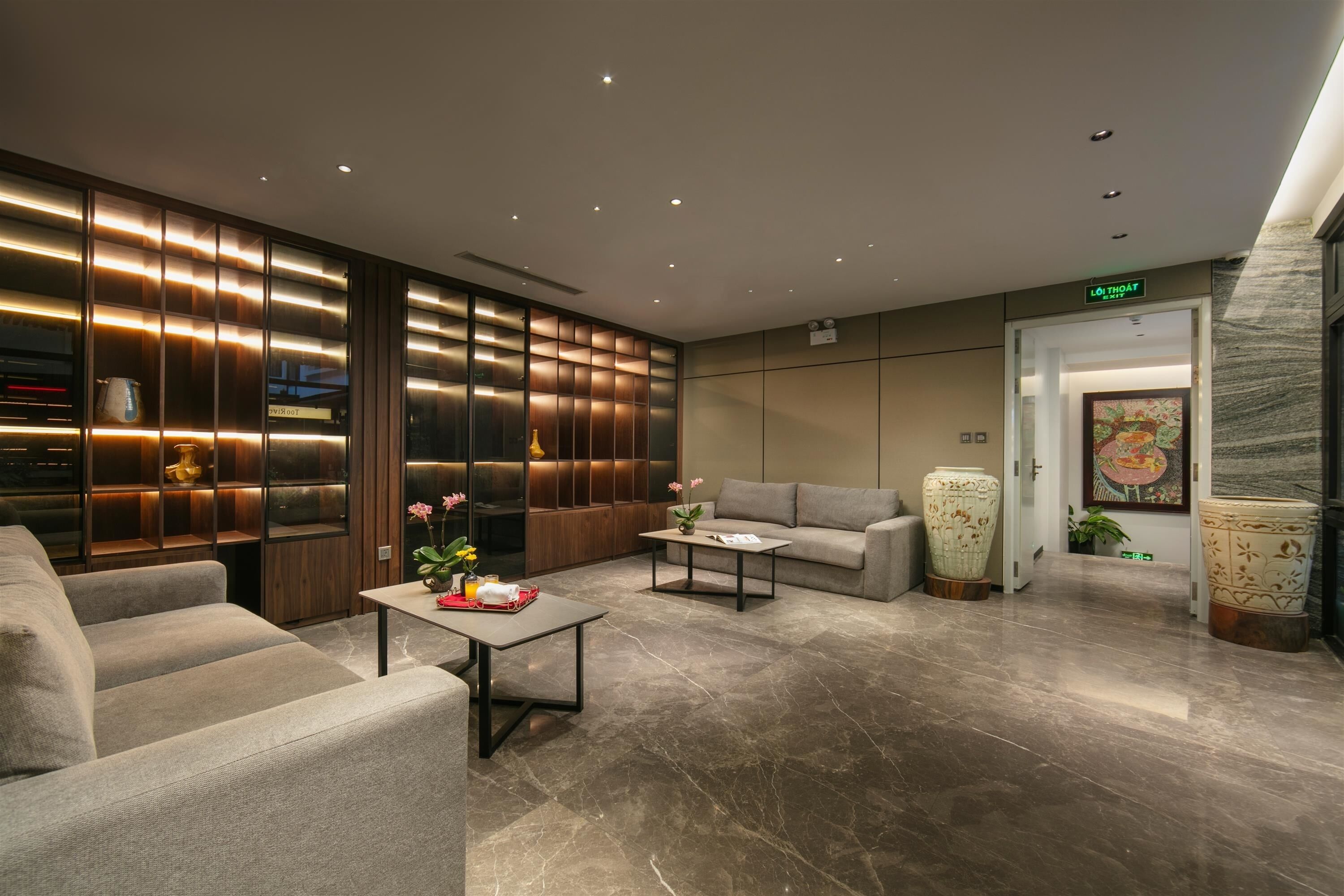 2 bares/lounges