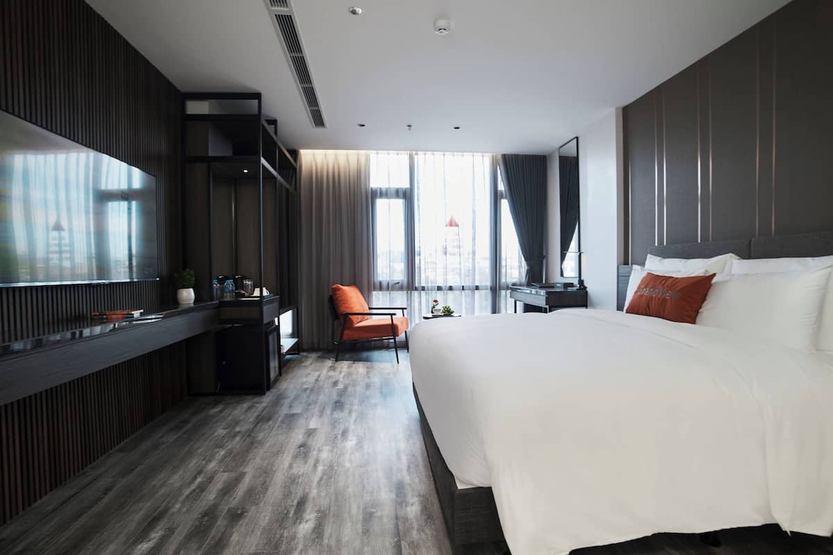 1 bedroom, premium bedding, Select Comfort beds, minibar