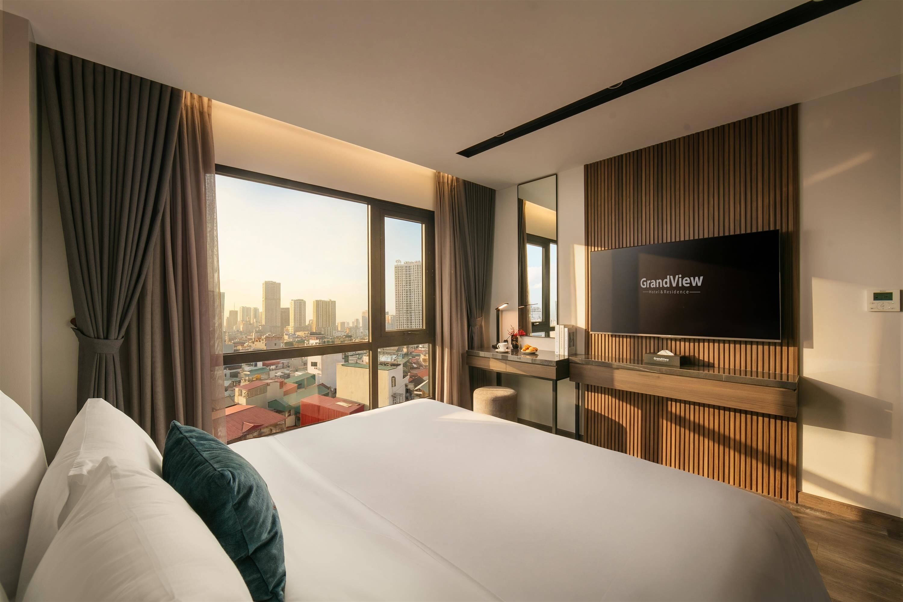 Premium bedding, Select Comfort beds, minibar, in-room safe