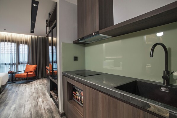 Standard Studio | Private kitchen | Mini-fridge, eco-friendly cleaning products, paper towels - GrandView Hotel & Residence (Hanoi)