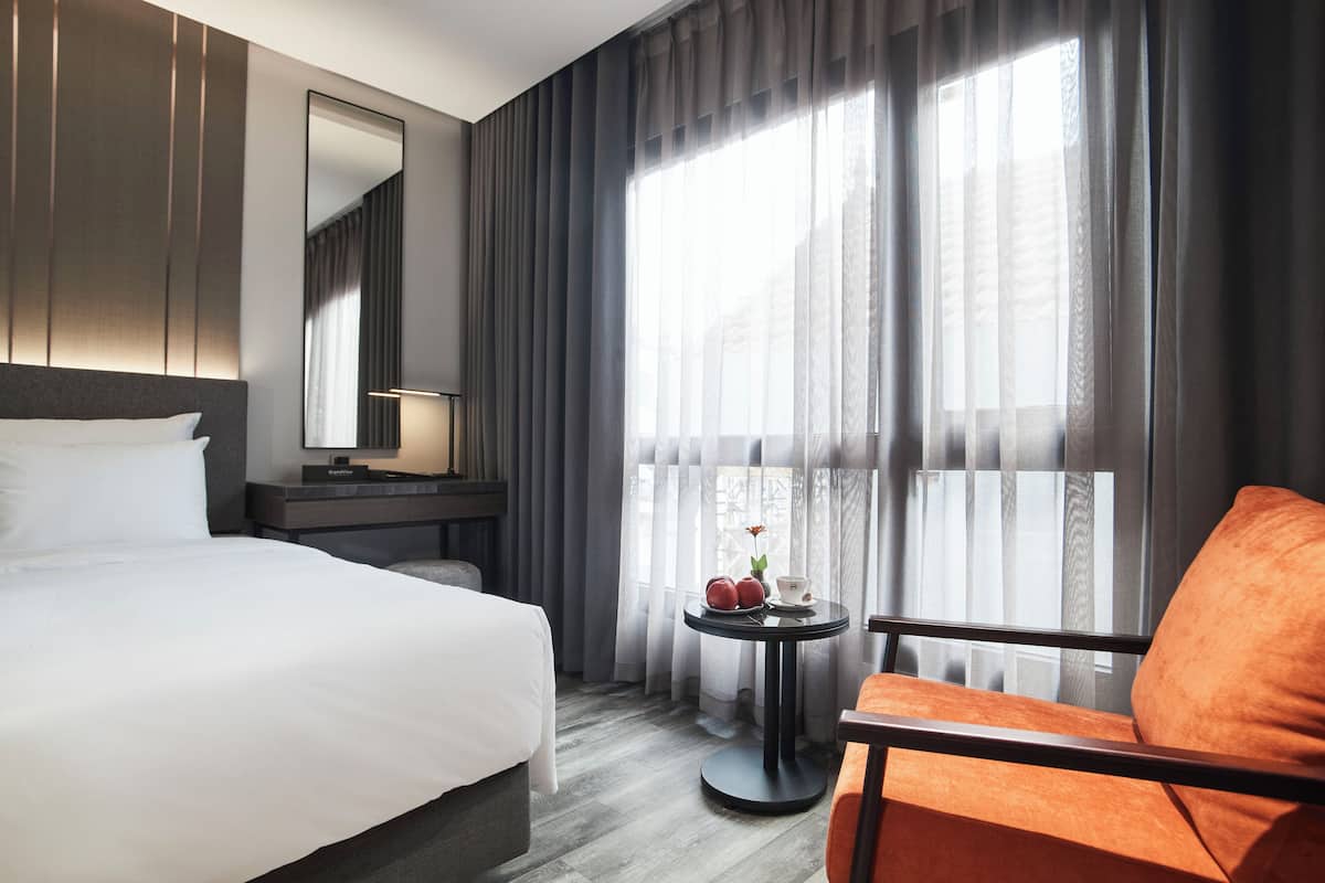 1 bedroom, premium bedding, Select Comfort beds, minibar