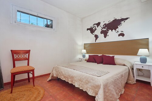 Spacious 5-bedroom villa in wonderful Sicilia with WiFi+private pool+ocean view