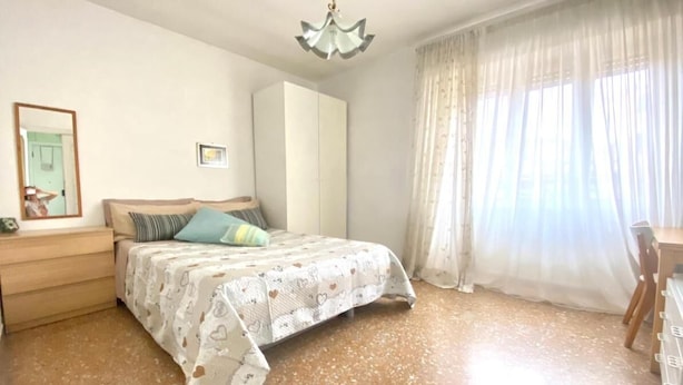 1 bedroom - Room-sunset Colosseo Bed & Breakfast (Rome)
