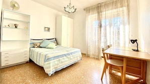 Room, 1 Bedroom, Smoking, Private Pool | 1 bedroom - Room-sunset Colosseo Bed & Breakfast (Rome)