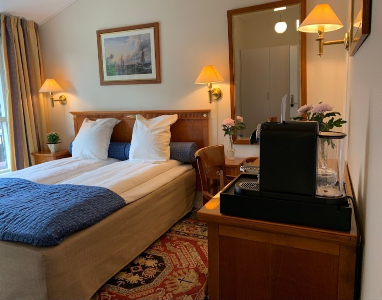 書桌、手提電腦工作空間、免費 Wi-Fi、床單