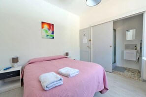 Chambre Puilaurens | Free WiFi - Comme à la maison (Espéraza)