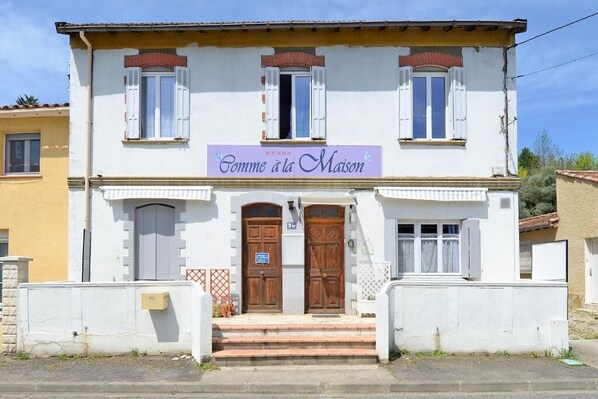 Front of property - Comme à la maison (Espéraza)