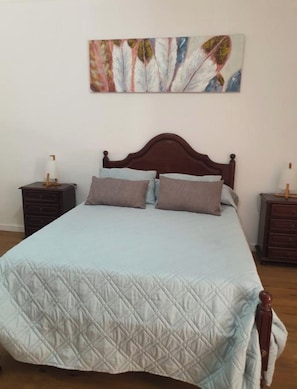 3 bedrooms, iron/ironing board, free WiFi