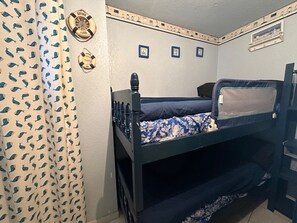 2 bedrooms
