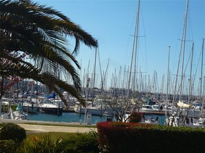 Marina - Beautiful apartment with terrace for 4 people, near beach in Port Camargue (Port Camargue)