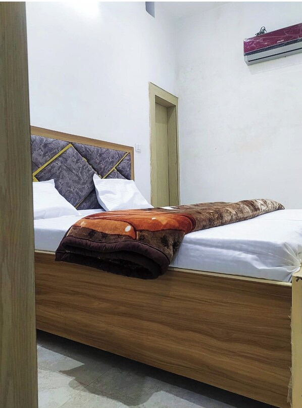Desk, soundproofing, bed sheets