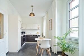 Dining - Charming Moselle Apartment – Up to 6 Guests (Traben-Trarbach)