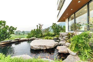 Property grounds - Villa isolated on a Hill with all modern conveniences (Ba Vi)