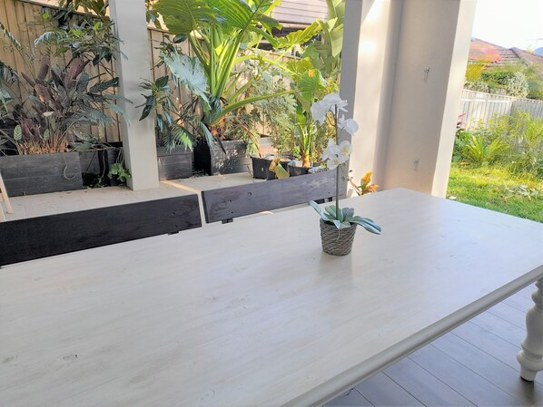 Outdoor dining
