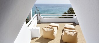 GIOURGAS STUDIOS & APARTMENTS