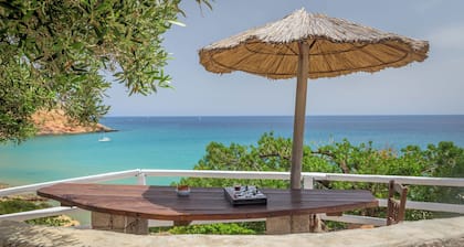 GIOURGAS STUDIOS & APARTMENTS