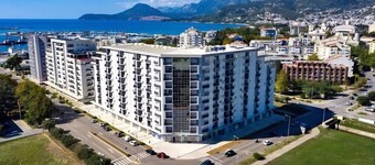 Sea view apartment with 1 bedroom, AC and Wi-Fi in a delightful Bar
