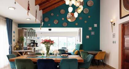 A peaceful and safe area, just minutes from the beach, bars, and restaurants.