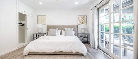 House (4 Bedrooms) | 4 bedrooms, iron/ironing board, bed sheets