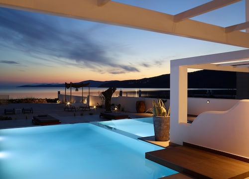 Sereno Natu Villas in Skyros