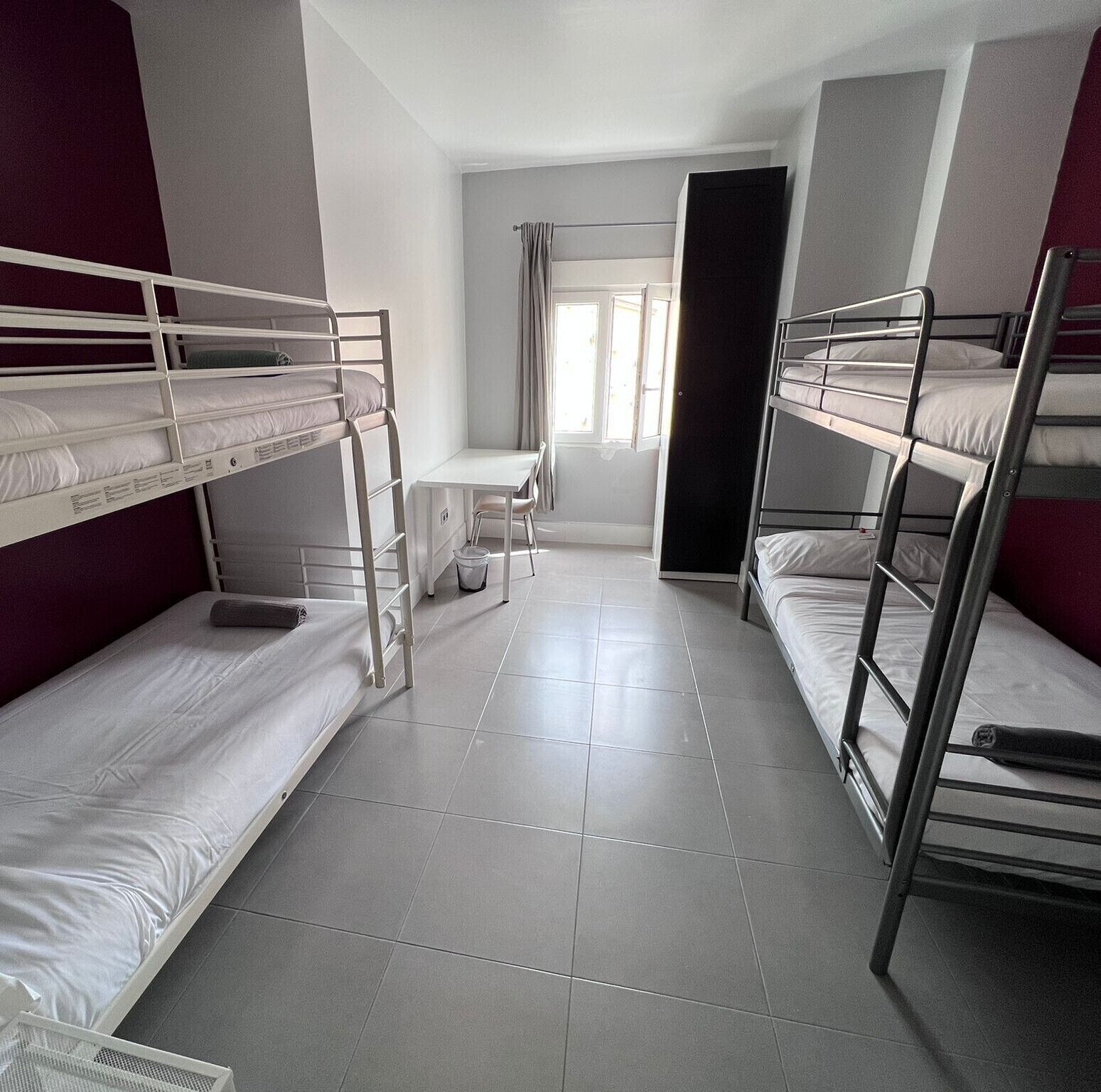 Wifi gratis y ropa de cama 