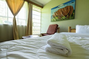 5 bedrooms, WiFi, bed sheets