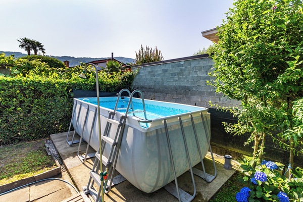 Bañera de hidromasaje exterior