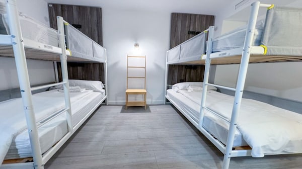Zur Boutique Hostel - Fuengirola